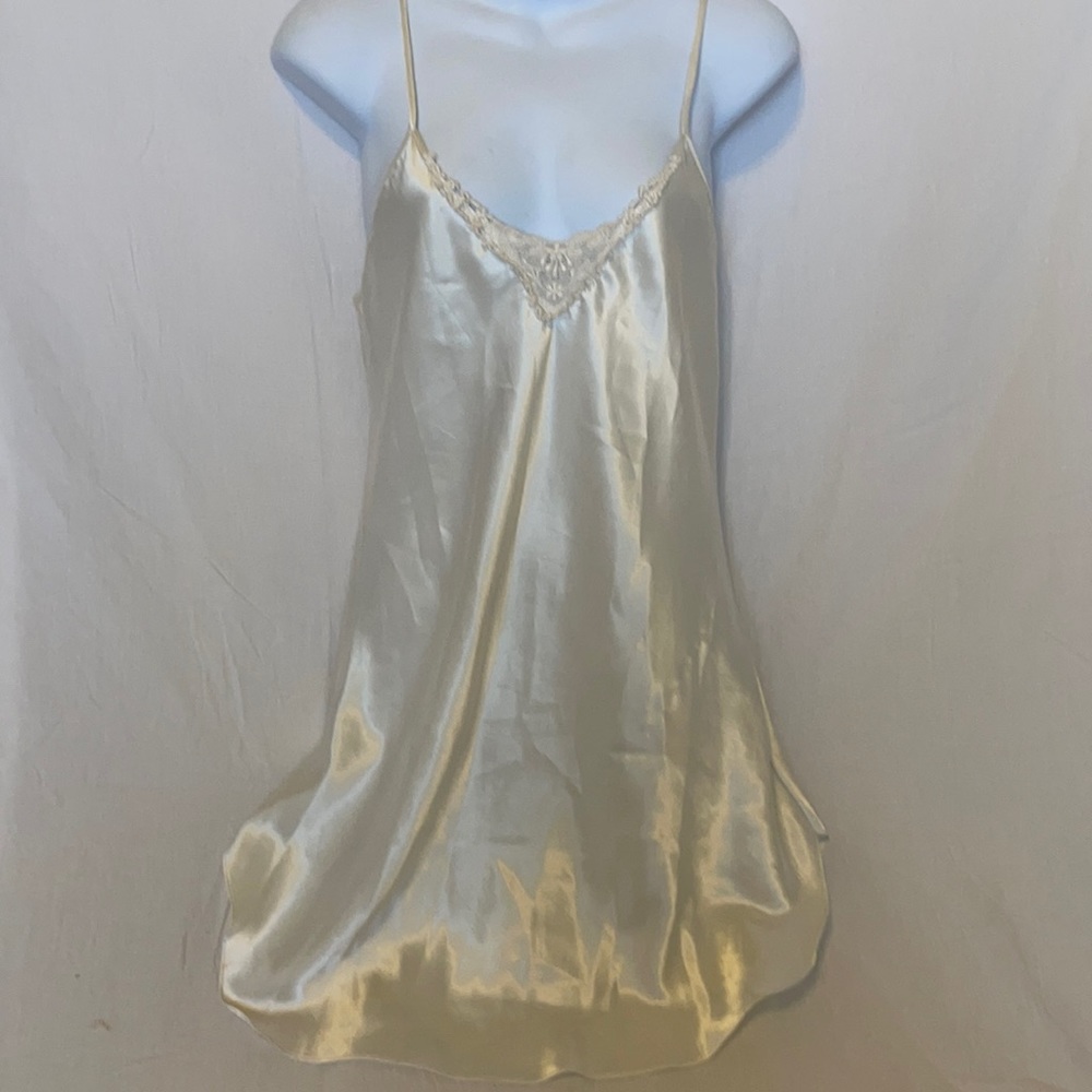 VTG lingerie gown